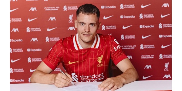 Liverpoolin kesän pelaajahankinnat ovat hyvin samankaltaisia kuin Manchester Unitedin aiemmat hankinnat Liverpoolin kesän pelaajahankinnat ovat hyvin samankaltaisia kuin Manchester Unitedin aiemmat hankinnat